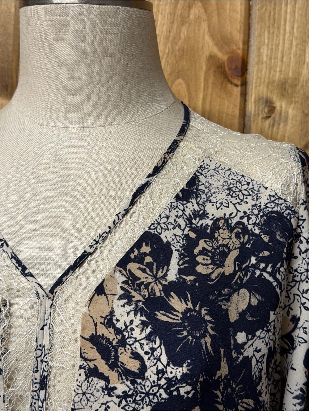 Pleione Medium Blue Cream Lace Floral Long Sleeve Draped Silhouette Blouse - Picture 3 of 9